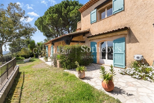 Cannes hinterland, Cabris :Charming villa with open views over the sea and St Cassien.