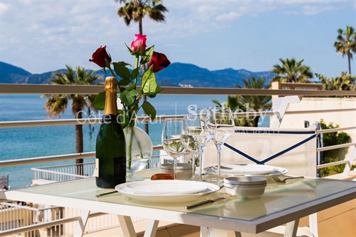 Sole agent ! Cannes Plages du Midi: Charming 4-room apartment with panoramic sea view - 12m² terrace