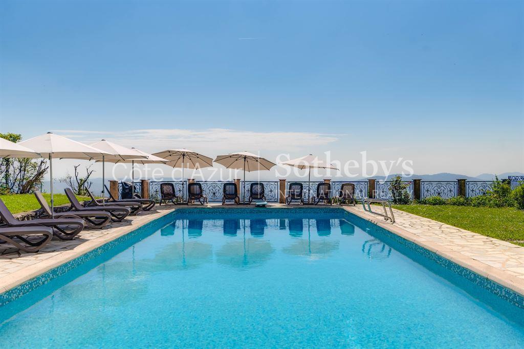 Exceptional estate with panoramic sea and lake views in Cabris, French Riviera hinterland