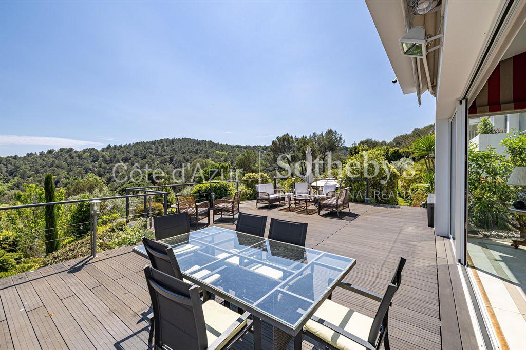 Valbonne high-end property with Spa, cinema, and independent guest house