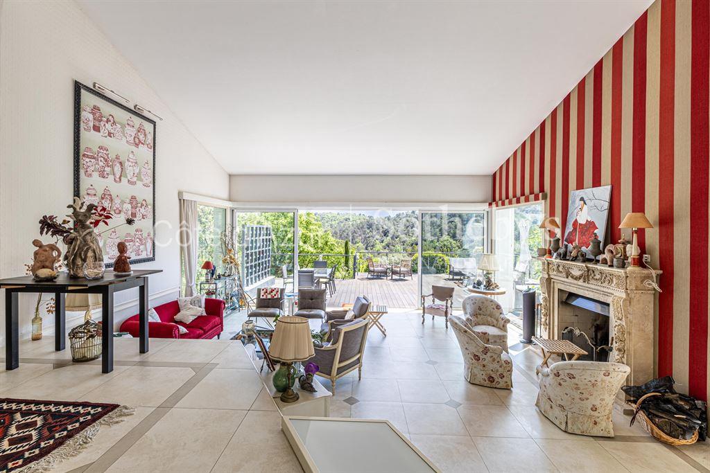 Valbonne high-end property with Spa, cinema, and independent guest house