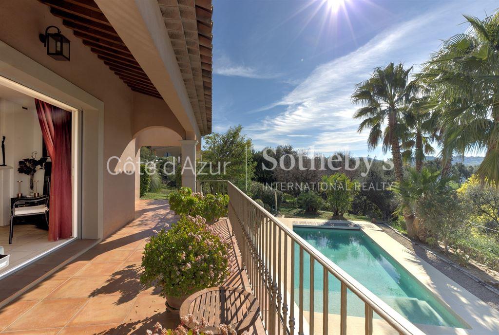 Peymeinade - Provencal villa in a private estate with panoramic views