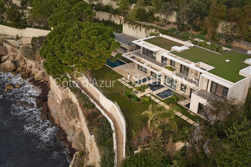 Luksusowy współczesny dom przy plaży na sprzedaż w Cap d'Ai