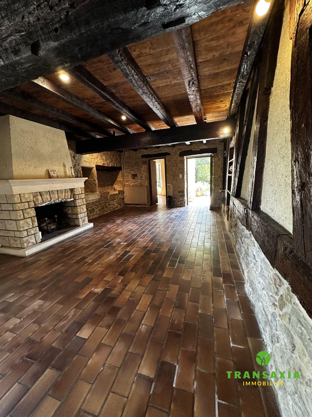 Maison ancienne à très fort potentiel