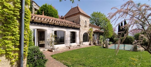 Superb Property In The Heart Of The Medieval Village - Stunning View!