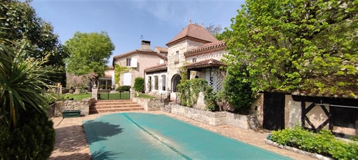 Superb Property In The Heart Of The Medieval Village - Stunning View!
