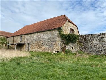 Rare! Vast typical Quercy barn on 1Ha