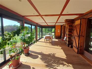 Casa de madeira ecológica