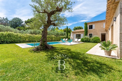 Eygalieres-Maison De Charme-3 Chambres-Piscine- Au Coeur Du Village