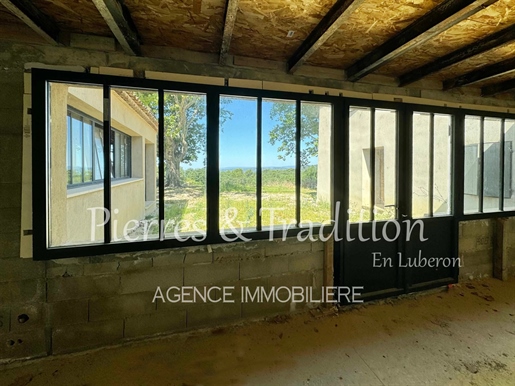 Luberon Caseneuve, schöne provenzalische Bastide von 265 m² mit Panoramablick.