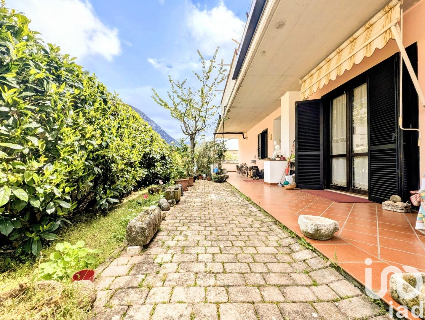 Sale Detached house / Villa 232 m² - 5 bedrooms - Sulmona
