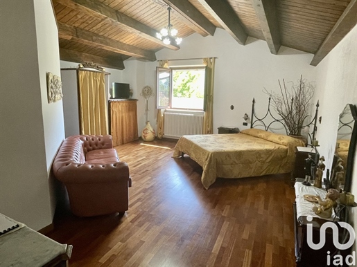 Sale Detached house / Villa 300 m² - 4 bedrooms - Pettorano sul Gizio
