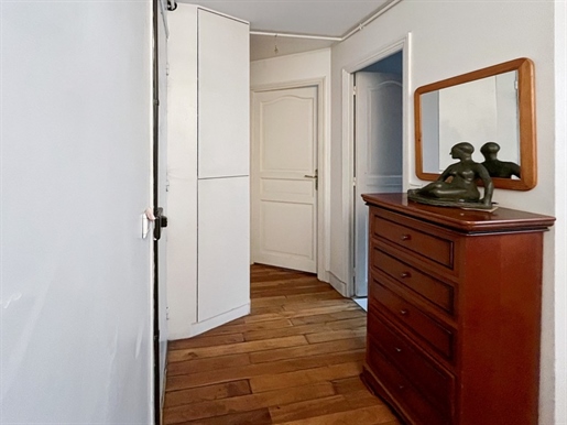 Ideale investeerder - exclusiviteit: 2-kamer appartement Metro Jules Joffrin Paris 18th voor € 285.