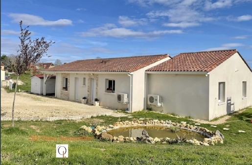 Contemporary house with 4 rooms -124m2 Sector Le Bugue