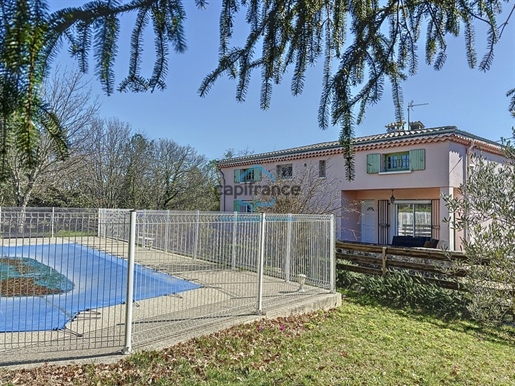 Dpt Ardèche (07), à vendre proche de Vallon Pont D'arc Maison locative avec 3 logements indépendant