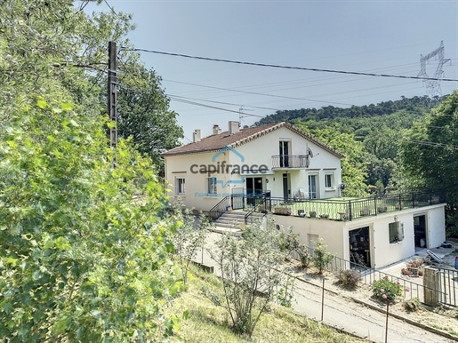 Dpt Ardèche (07), te koop huis P6 met 130 m2 hab - Terrein van 1.00 Ha