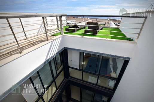 Onlangs gerenoveerd herenhuis met vrij uitzicht op de zee in El Medano