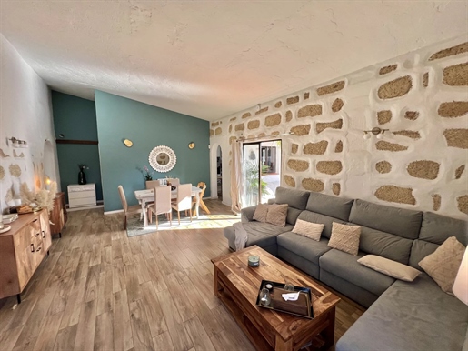 A vendre, villa de 264 m2 avec vue mer et montagne à San Miguel de Abona, sur un terrain de 1200 m2.