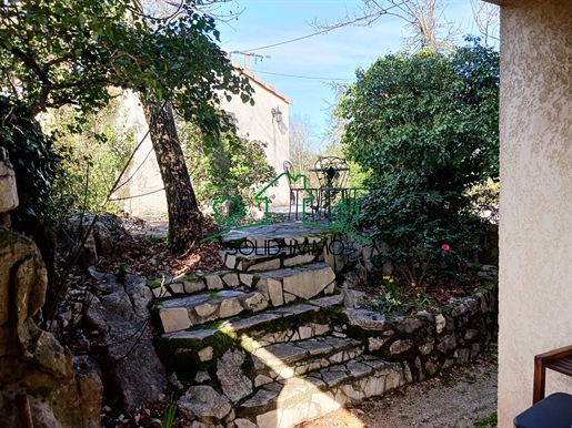Charming Semi-detached house of 130m2 with Garrigue garden