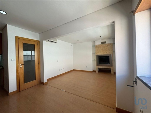 Duplex T3 em Alto do Seixalinho, Santo André e Verderena de 172,00 m²