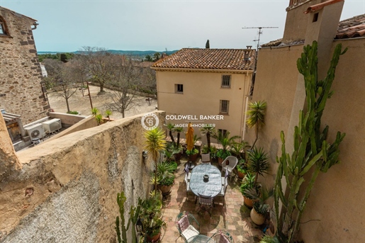 Village house with terrace - sea view - 6 bedrooms
