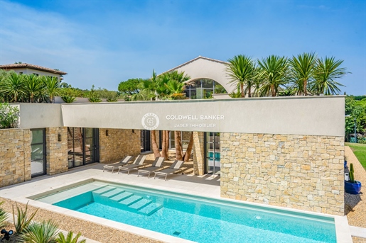 Schitterende villa 260m2 - verwarmd zwembad en sauna - privédomein