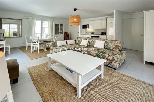 Lovely 3-Room Apartment in the Heart of Saint-Tropez with Terr