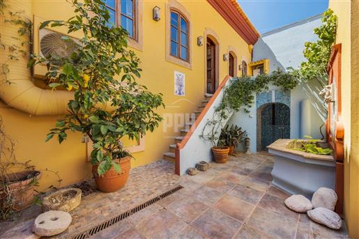 Magnificent 3 Bed Traditional Townhouse, Boliqueime