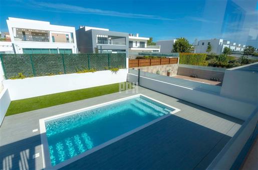 Nieuwe villa met 4 slaapkamers te koop - Fonte Santa