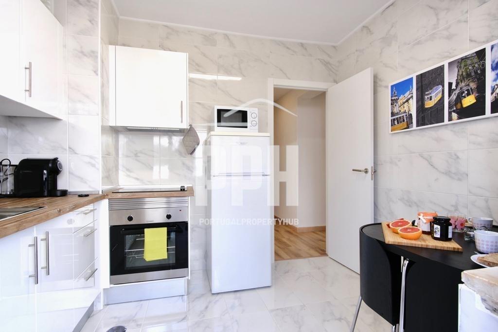 Renovated 2-Bedroom Apartment Quarteira