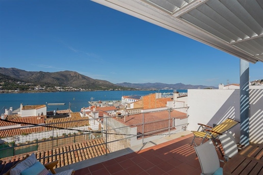Port De La Selva - Charming town house with sea views and 150 meters from the promenade and the beac