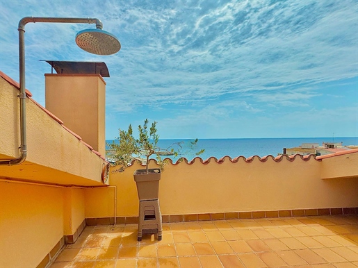 El Pedró 2 - Encantador ático con vistas al mar y al puerto deportivo Port Marina en Palamós