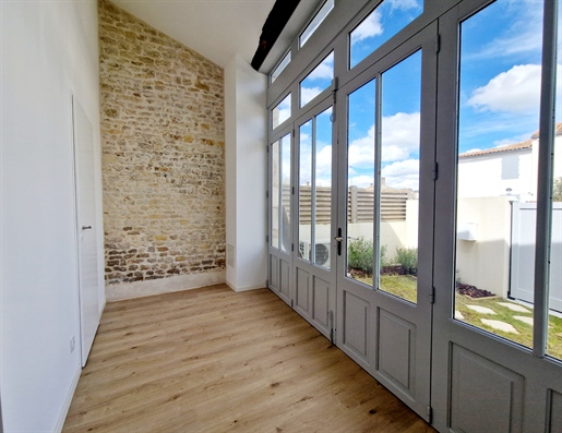 Beautiful recent renovation 15 minutes from La Rochelle