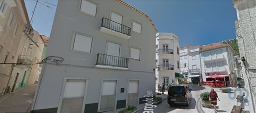 Apartment with 2 Rooms in Leiria with 100,00 m²