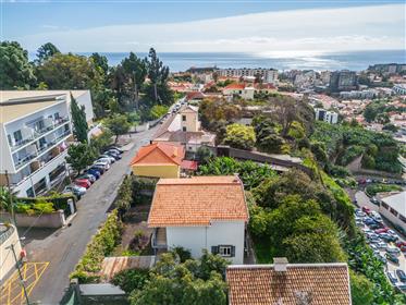 Dům T4 | Tradiční madeirský styl | Izolovaný | Nalezeno | Kostel svatého Petra | Funchal | Ostrov M