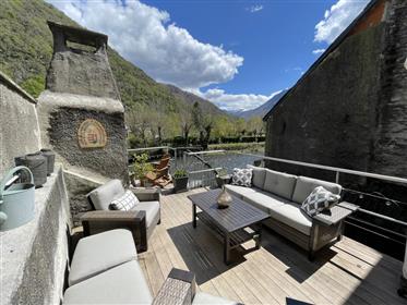Stunning village house, renovated to the highest standard, up to 6 bedrooms, 2 terraces with mountai