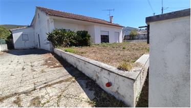 Maison indépendante T3 de plain-pied, avec piscine à Pedreiras
