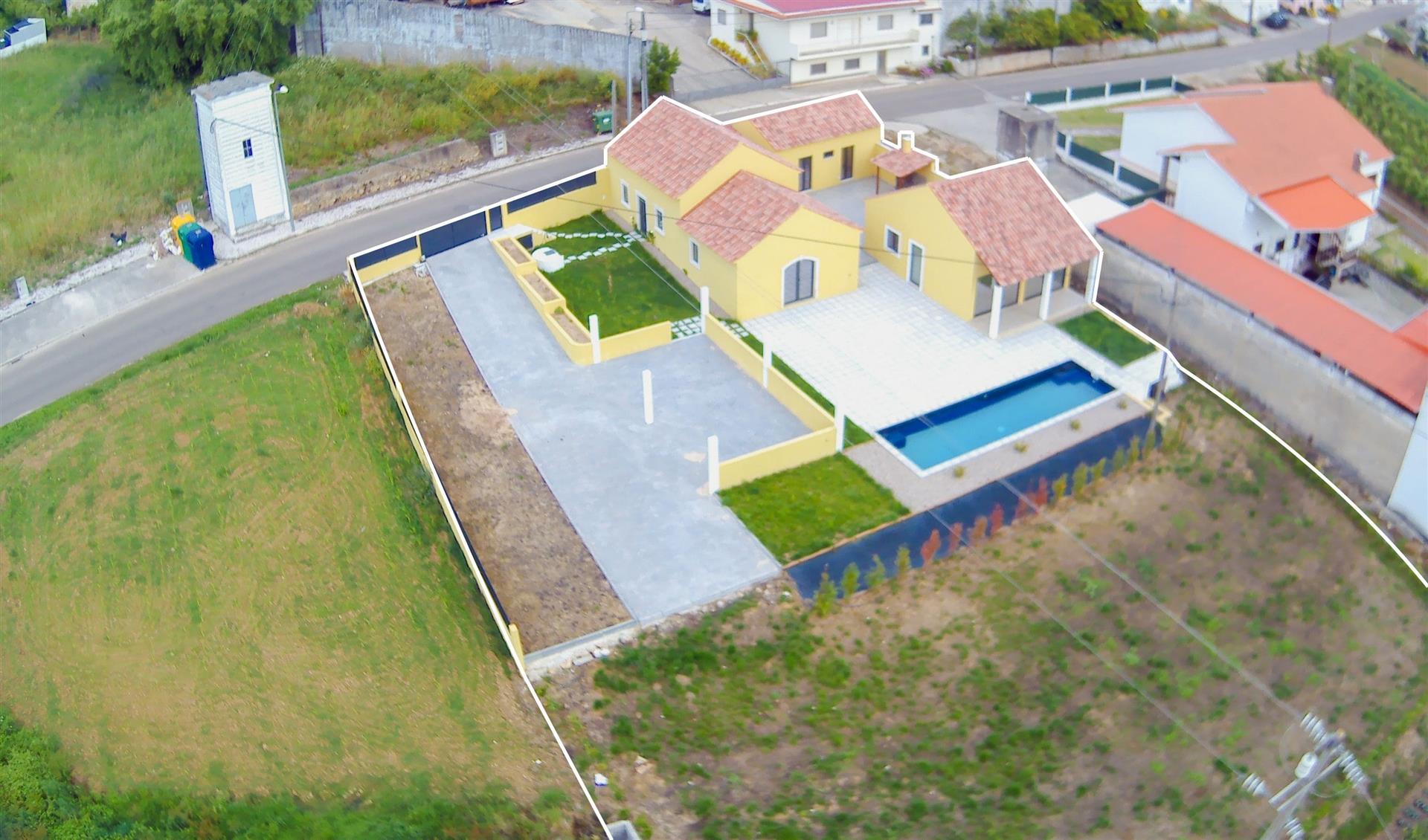 2 villas rénovées à 2 lits avec piscine