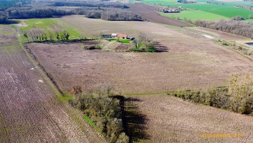 Beautiful agricultural and leisure property on 236 hectares
