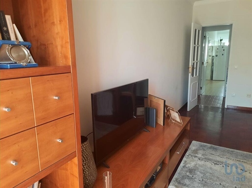 Apartment with 3 Rooms in Lisboa with 93,00 m²
