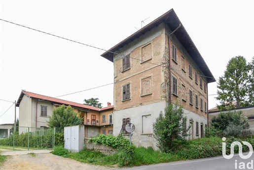 Vendita Palazzo / Stabile 640 m² - Besana in Brianza