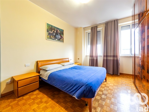Apartamento Revenda: 147 m² - 3 dormitórios - Meda