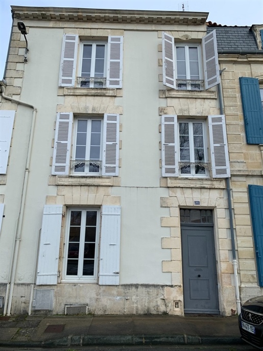 Saint Jean D'angely (17) Townhouse or investment property 3 apartments