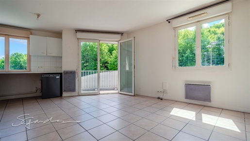 Dpt Pyrénées Atlantiques (64), à vendre Pau appartement T2 de 41,2 m²