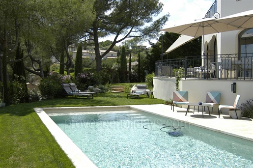 Elegante Villa mit privatem Pool in der Nähe von Aix-en-Provence