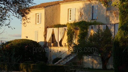Beautiful Property For Sale in Provence