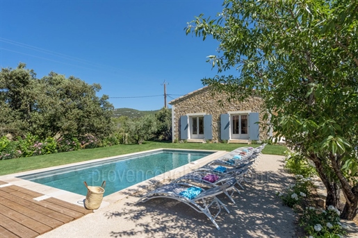 Stone villa, newly constructed with a swimming pool located just outside the charming village of Mur