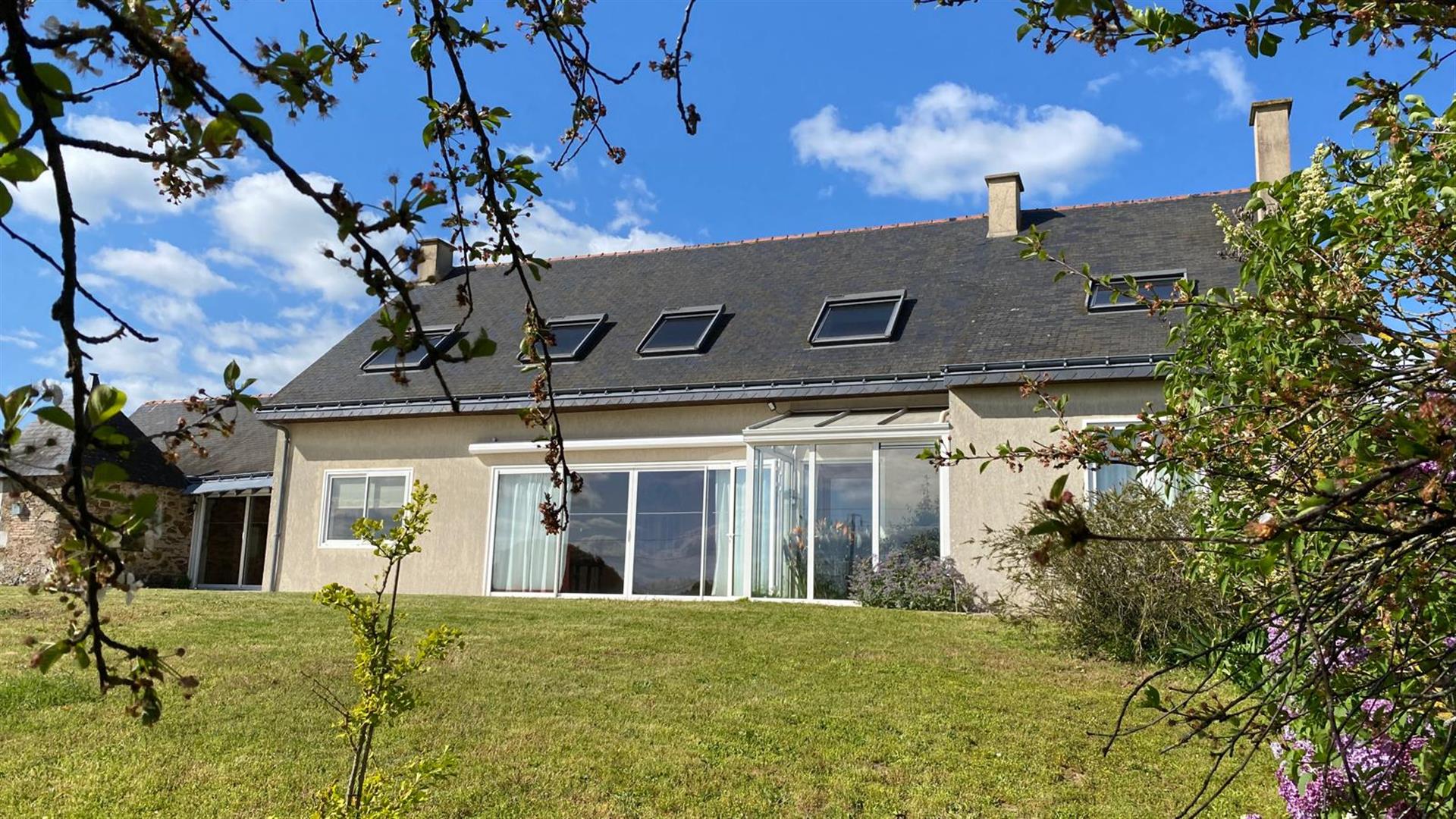 Prodajte arhitektsku kuću između Angersa i Nantesa 49