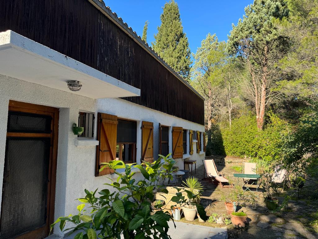 Proprietário direto Arquiteto Villa em Limoux 11300 França Sudoeste em um grande e belo t