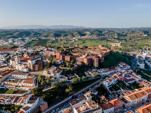 ? Land with Ruin in the Historic Area of Silves ?